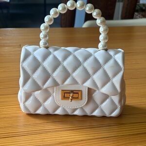 Elegant White Quilted Looking Mini Handbag